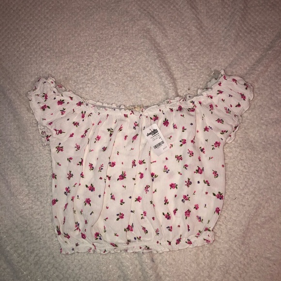 Charlotte Russe Tops - NWT crop top Charlotte Russe Tops - NWT crop top